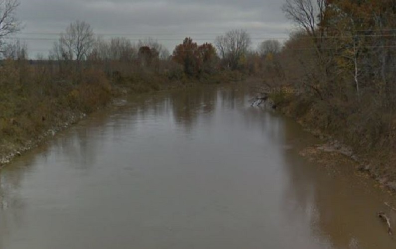 Witness pulls out driver who crashes into Chariton River on Friday